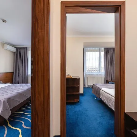 Готель Sonata Hotel&restaurant соната
