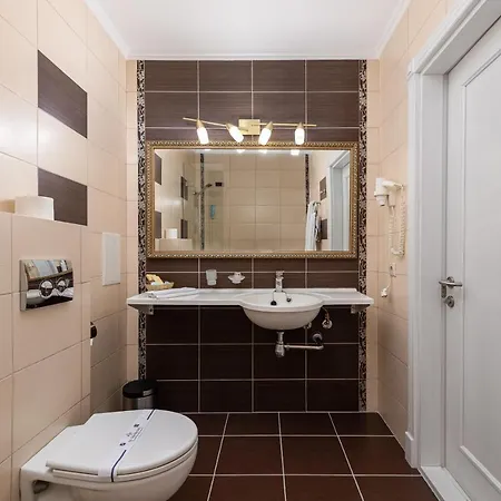 Hotel Sonata & Restaurant 